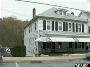 74 E Main St, Windsor, PA 17366