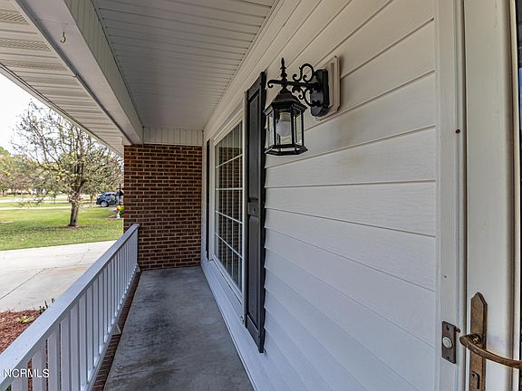 3rd image of 2004 Westover Drive