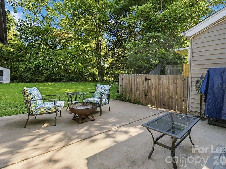 4231 Firethorne Rd — Photo 26