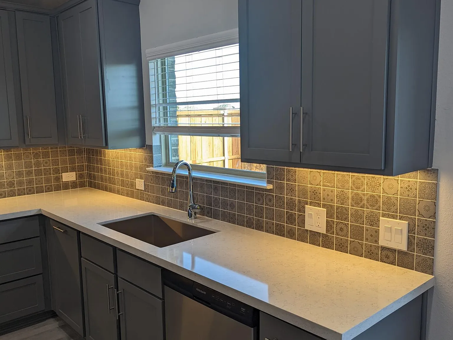 4 bed, 2139 sqft, $3,250 — Photo 3