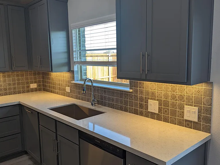 2205 Peters Colony Dr — Photo 3
