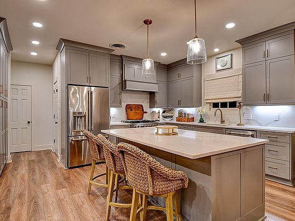 5th image of 12030 Chester Dr