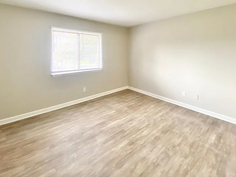 112 Menlo Dr #1 — Photo 6