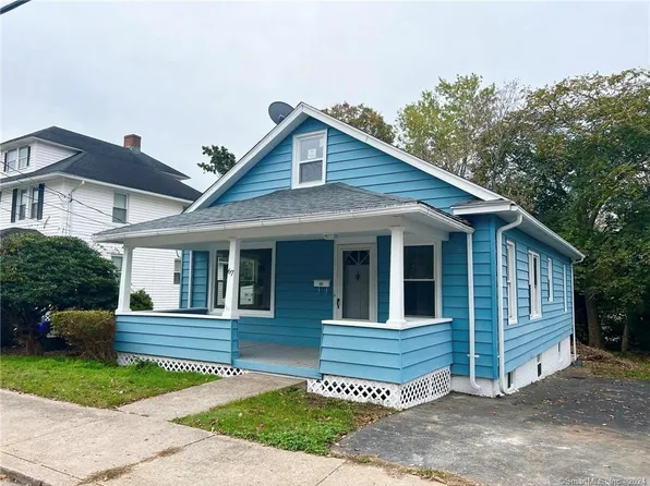 67 Beckwith Street, New London, CT 06320