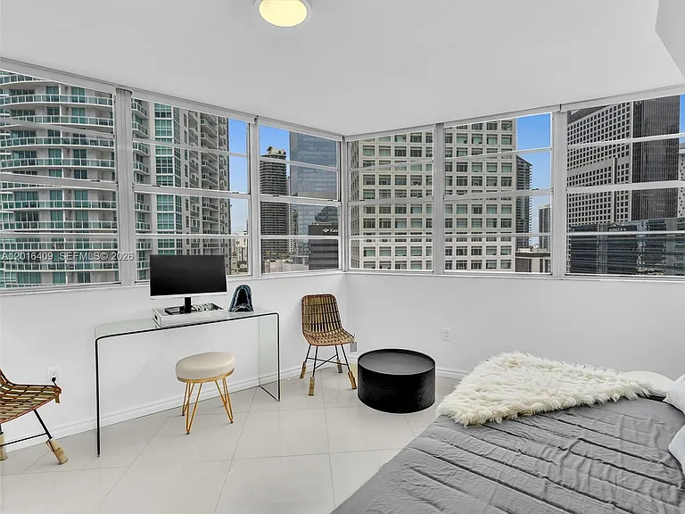 825 Brickell Bay Dr #2048 — Photo 34