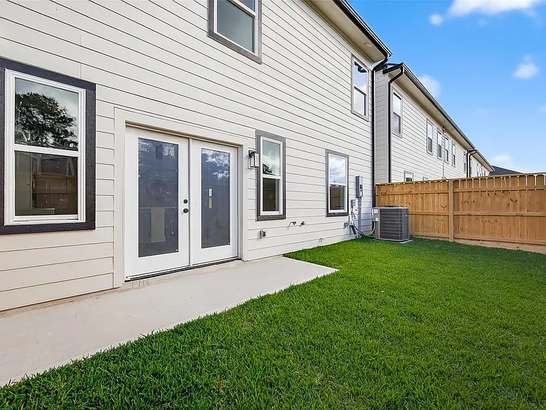 12319 New Jordan Ln — Photo 42