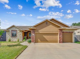2719 E Mason Ridge Dr, Derby, KS 67037