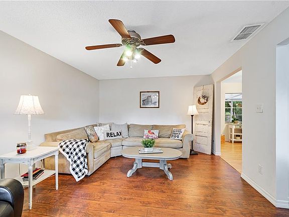 3rd image of 1041 Crystal Bowl Cir