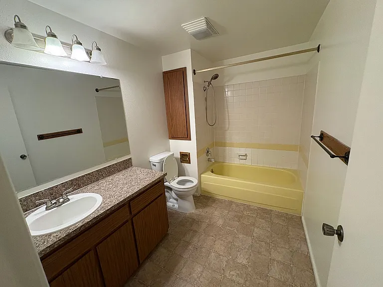 1835 Tabor St — Photo 15