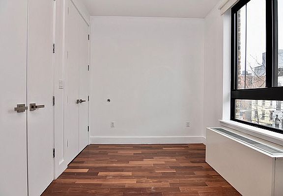 4th image of 695 Jefferson Ave APT 2R