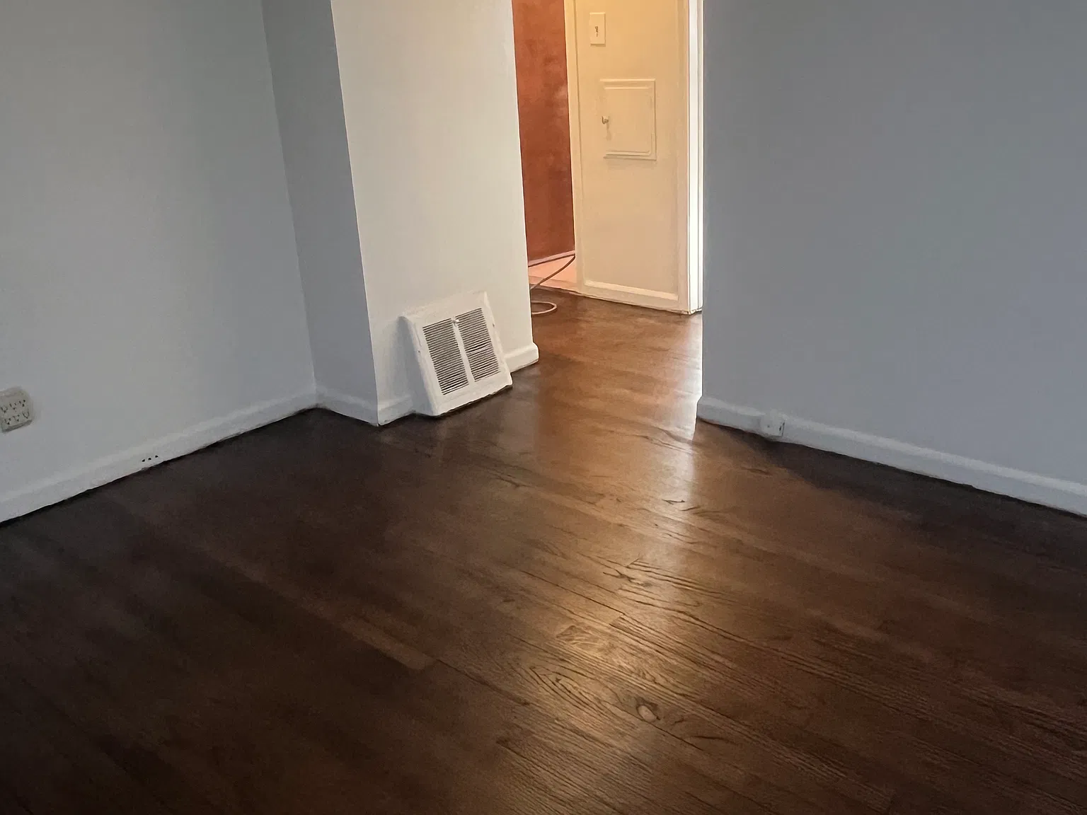 2 bed, 850 sqft, $1,000 — Photo 2