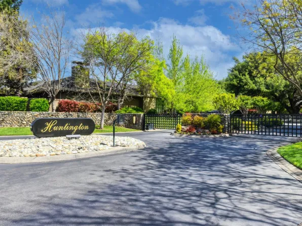 11390 Huntington Village Ln, Gold River, CA 95670