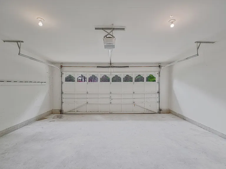4287 Exeter Dr — Photo 46