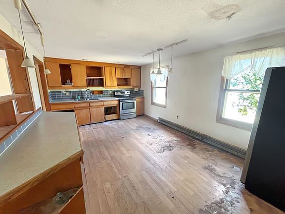 5th image of 24 Morrison Hill Drive