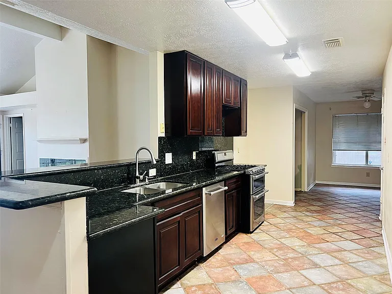 8239 Squires Place Dr — Photo 9