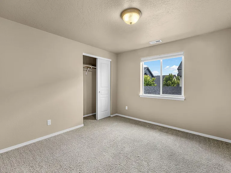 21154 Darnel Ave — Photo 11