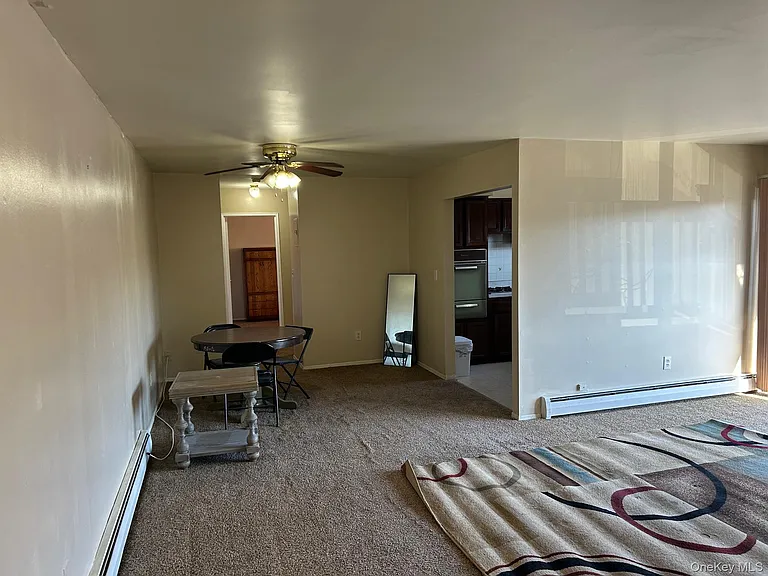 68 Sneden Pl W #68 — Photo 4