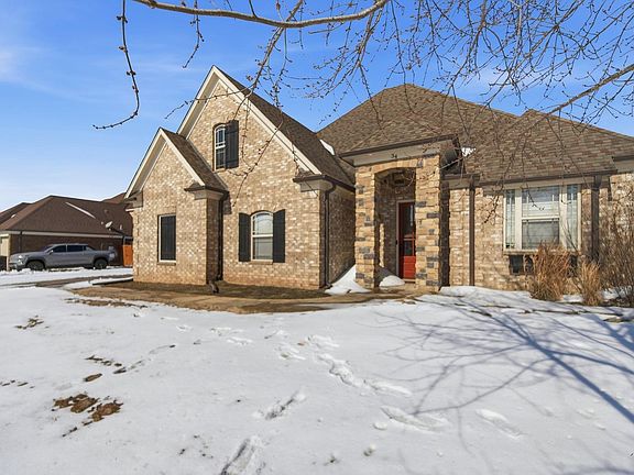 2nd image of 34 Carson Cv