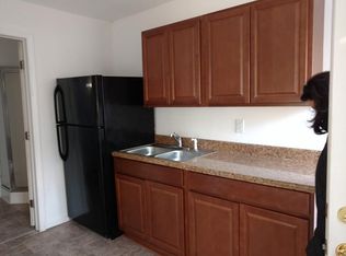 300 Remsen St APT 4, Cohoes, NY 12047