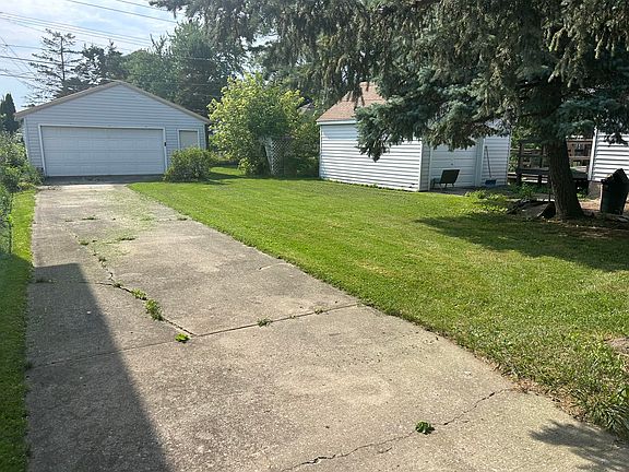 3rd image of 30769 Brush St