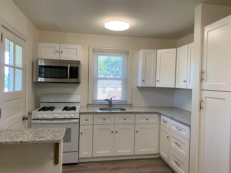 27 Ladomus Ave #2 — Photo 13