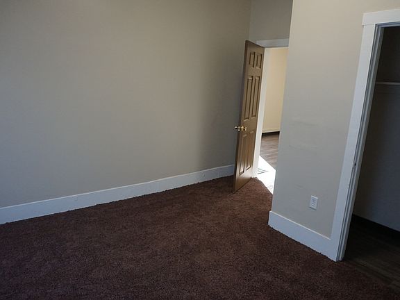 4th image of 20 N Grimes St