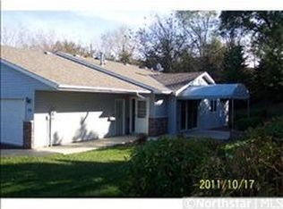 112 W Trail Ct, Cannon Falls, MN 55009