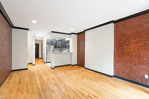 Rented by Compass | media 19