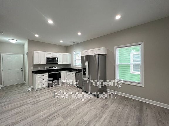 2nd image of 2307 Owen St APT A