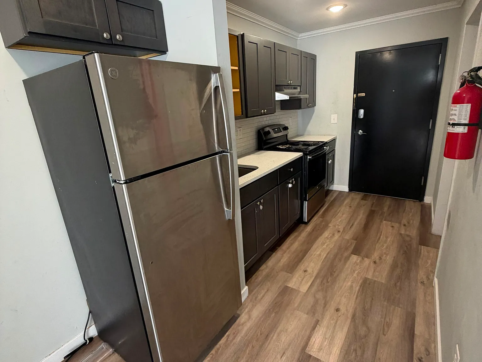 Studio, $1,472 — Photo 3