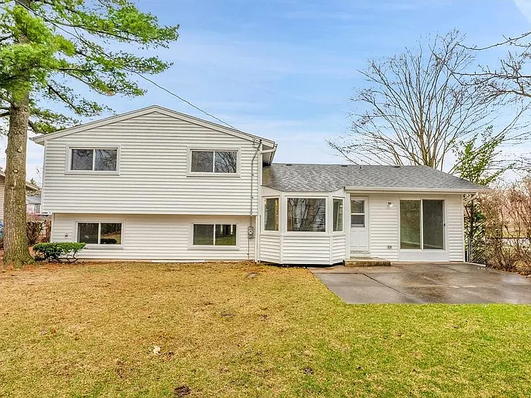 2115 N Elizabeth Dr — Photo 40