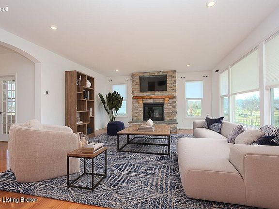 5th image of 15938 Long Meadow Way
