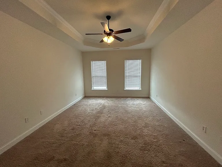 138 Riverfront Dr — Photo 12