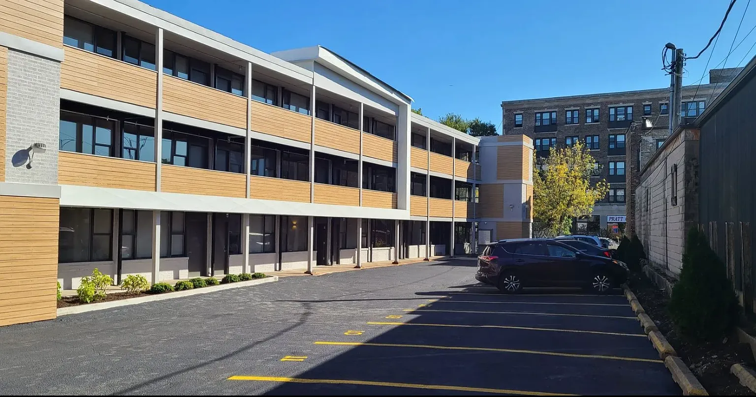 1666 W Pratt Blvd. — Photo 3