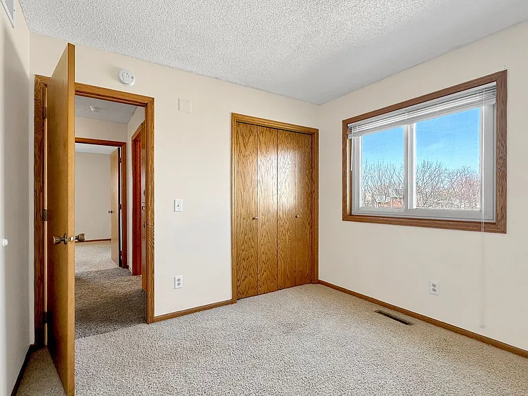 9125 Prestwick Ct N — Photo 14