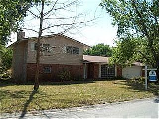 1st image of 955 Hillcrest Ave