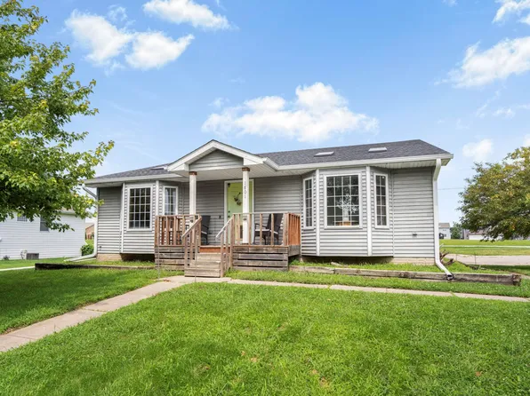 1801 W Cheyenne Ct, Polk City, IA 50226