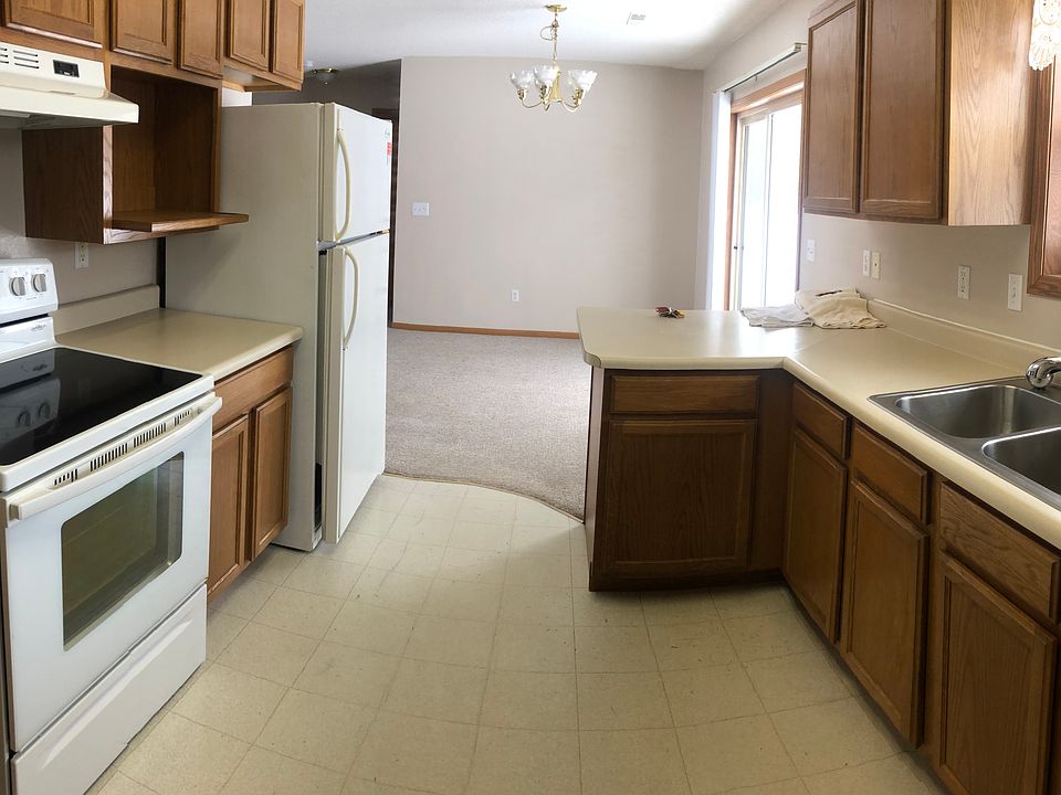 2nd image of 514 4th Ave N #514