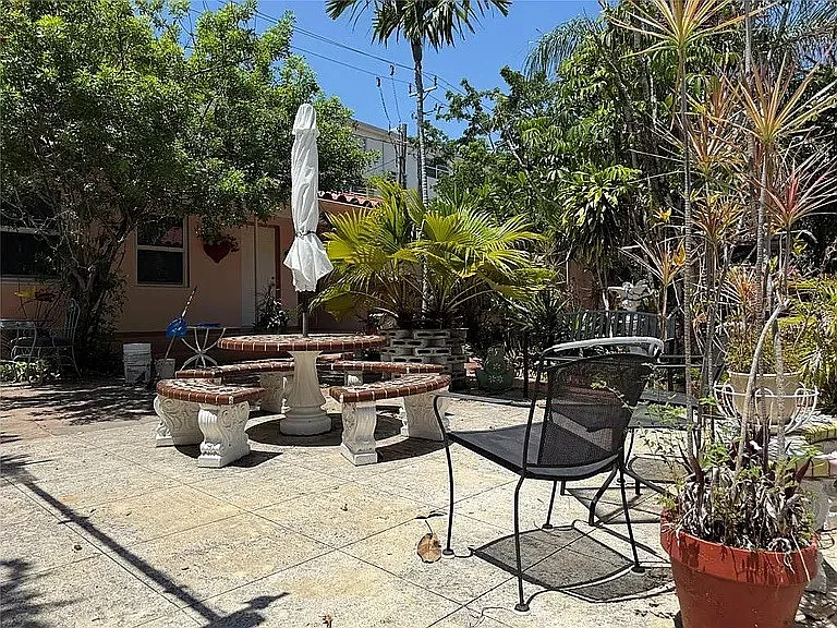1850 Rodman St #1-4 — Photo 12