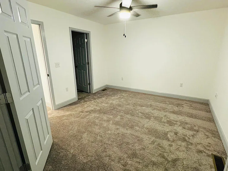 275 Pepperhill Dr — Photo 11