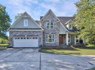 107 Clover Bank Rd, Mooresville, NC 28115