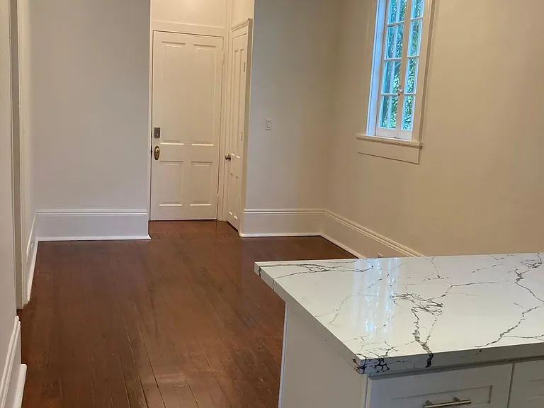 4223 Prytania St #B — Photo 4