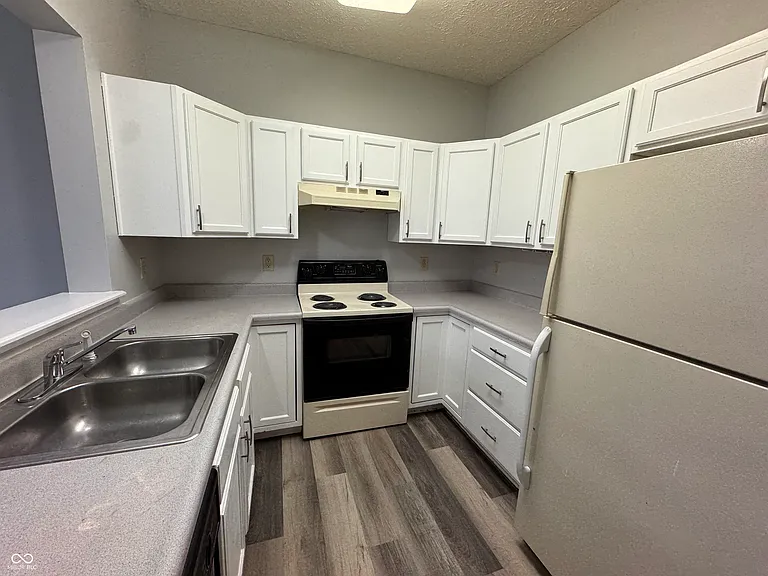 5438 Nighthawk Dr — Photo 7