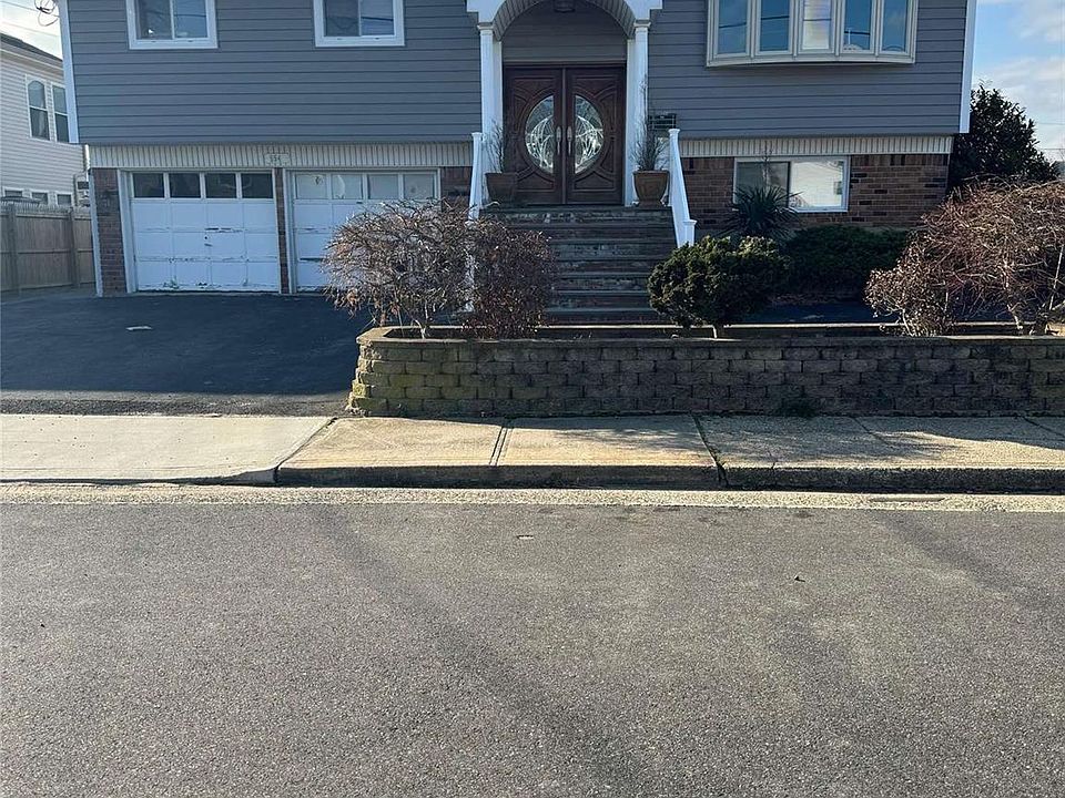 1st image of 554 Nassau Avenue