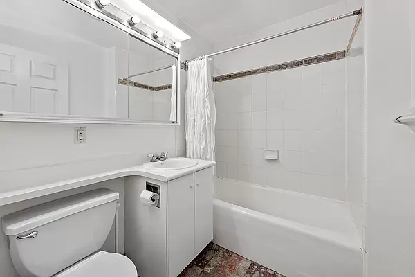 Rented by Compass | media 21