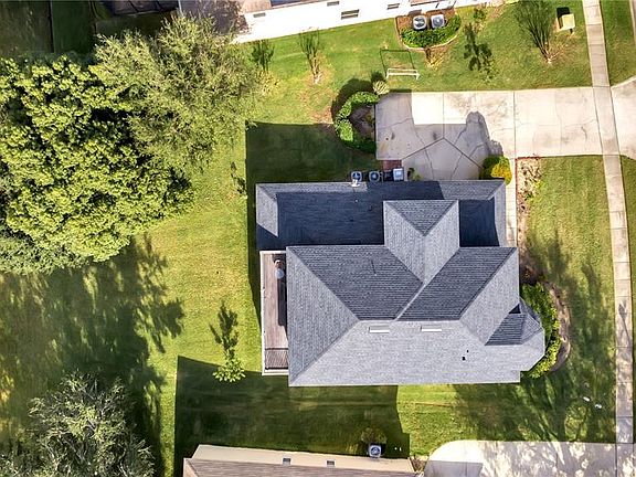 5th image of 556 Azalea Bloom Dr