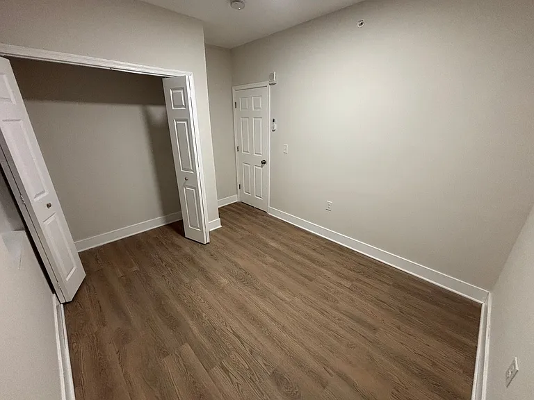 1035 Hamilton St #5 — Photo 5
