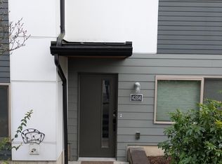 4284 S Greenbelt Station Dr, Seattle, WA 98118