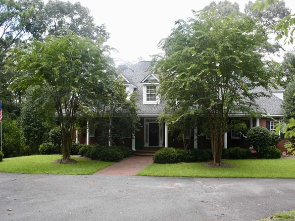 3 Puddle Ln, Camden, SC 29020