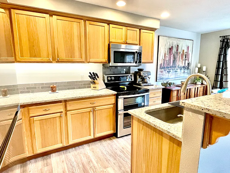 145 N Tamarack St — Photo 7